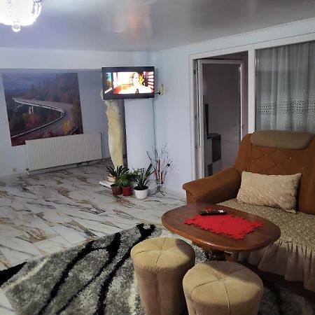 Apartament Cu Terasa Si Gratar Apartman Máréfalva Kültér fotó