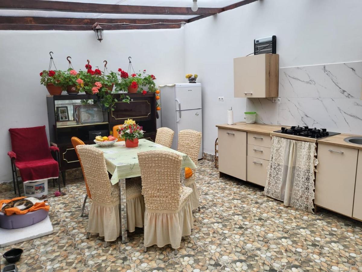 Apartament Cu Terasa Si Gratar Apartman Máréfalva Kültér fotó