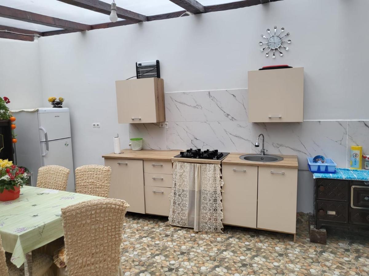 Apartament Cu Terasa Si Gratar Apartman Máréfalva Kültér fotó