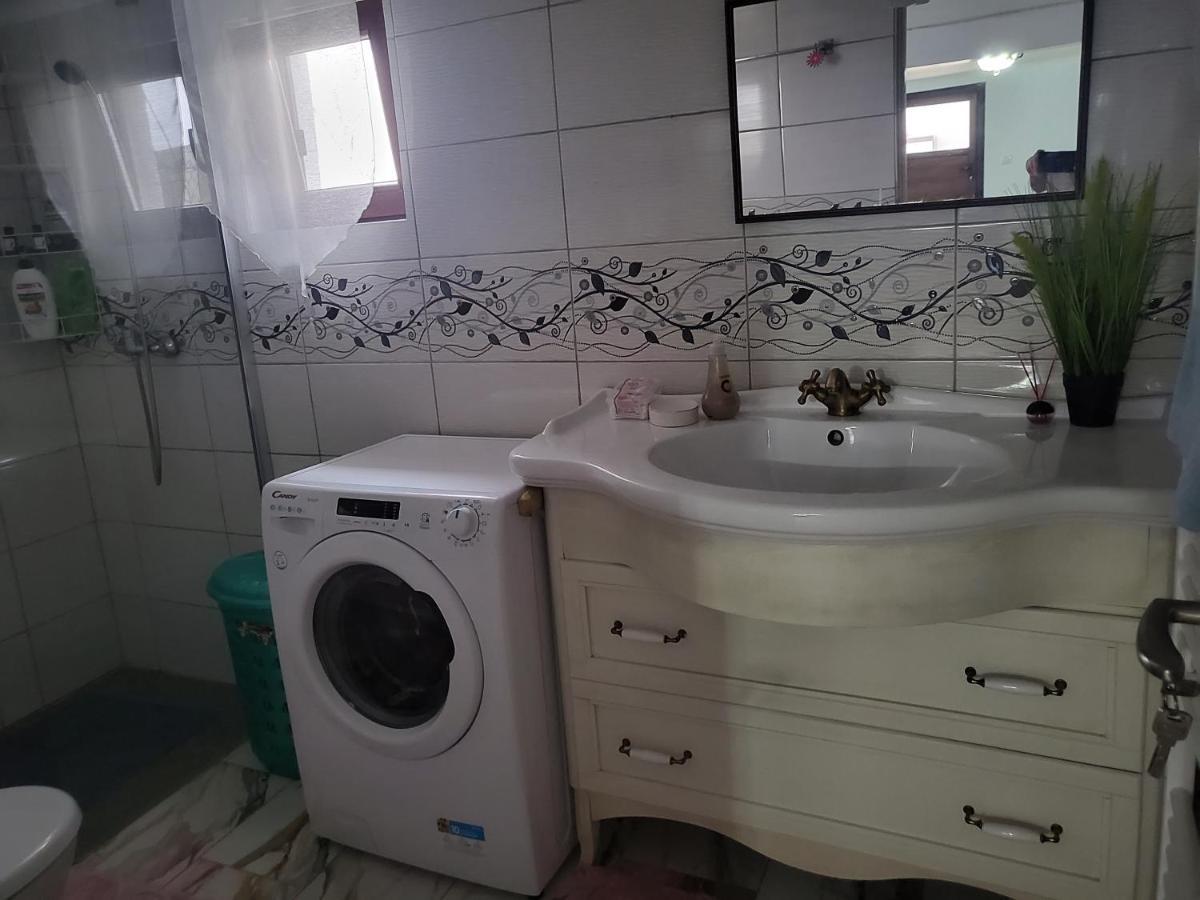 Apartament Cu Terasa Si Gratar Apartman Máréfalva Kültér fotó